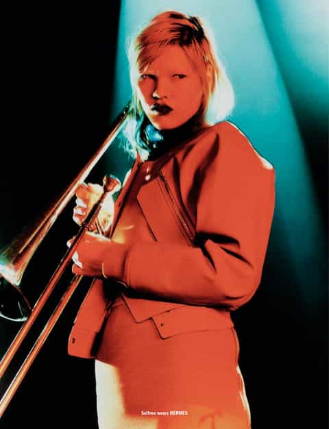 10 MAGAZINE ISSUE 74 - 16