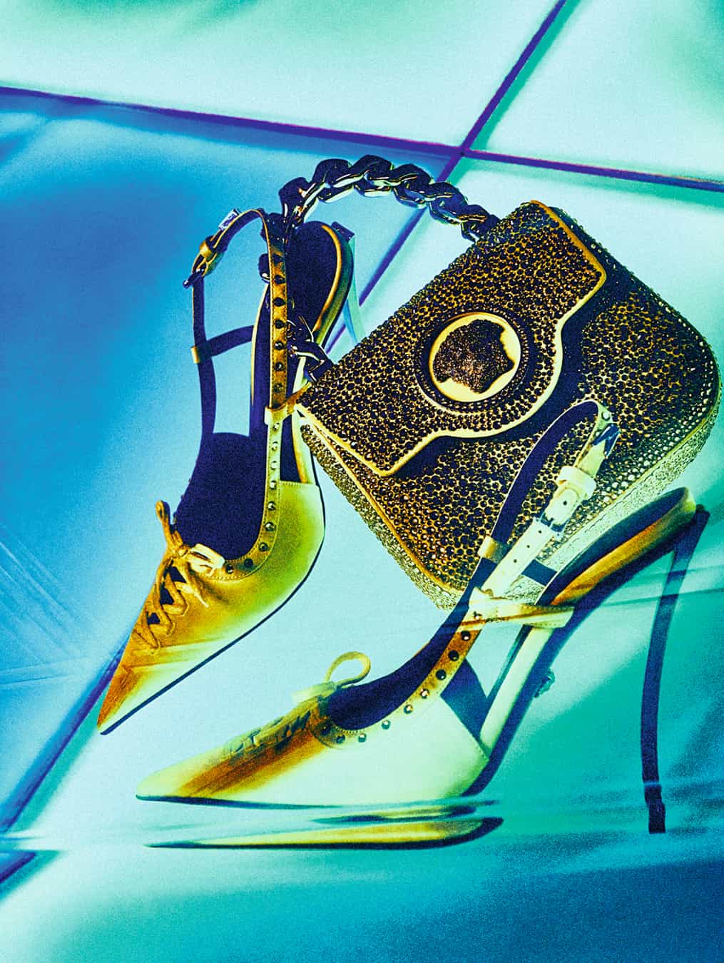 10 MAGAZINE MARCH ISSUE - 18